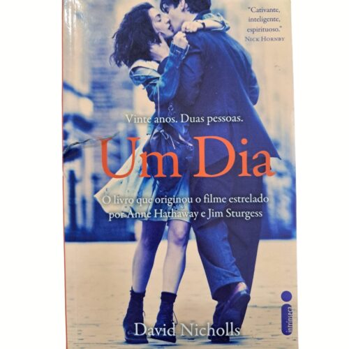 Livro - Um dia  - David NIcholls Ed. Econômica (Usado)